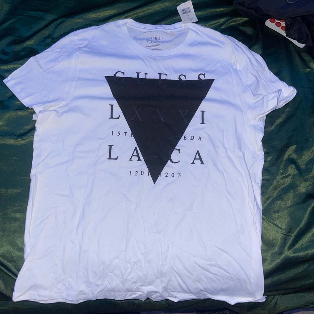 XL Guess Shirt